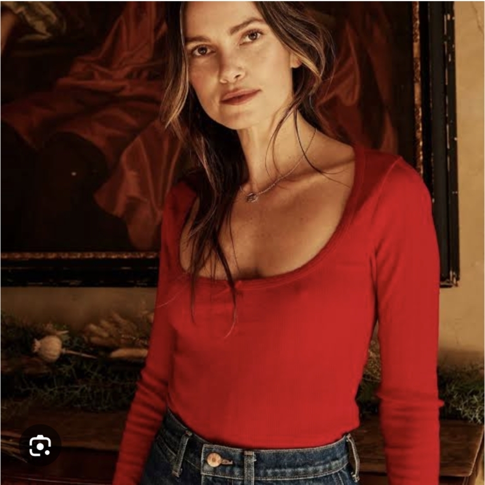 Doen Red Ribbed Long-Sleeve Scoop Neck Tee